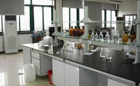 一整套成都實驗家具包含哪些家具與設(shè)備？